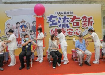 屏東縣114年度流感及新冠疫苗正式開打  呼籲全民齊防疫、雙打護健康