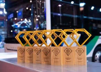 宇通客車在2025年比利時車展發佈「車電同壽」技術，並斬獲七項重磅大獎