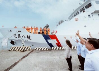 海巡遠洋巡護總浬程已達56萬浬、繞赤道26圈  管碧玲:每一次遠航都在寫新的歷史!