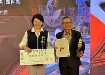 屏東人賴世昌  油畫又得大獎