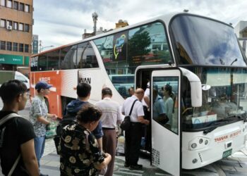 光復節連假客運優惠倒數 監理所:「高墾線已加開疏運班次,歡迎多加利用。」