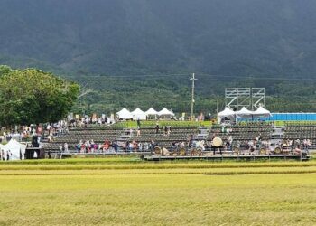 池上秋收藝術節萬人湧入  關山警全力疏導維安