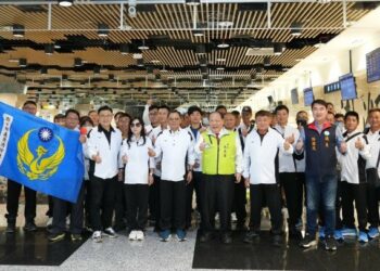 陳光復授旗義消代表隊  勉勵全力以赴爭取佳績