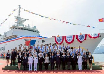 台船舉行「台北艦」成軍暨「西拉雅號」命名下水典禮 展現國艦國造最新成果