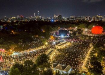 30萬遊客湧入衛武營 朝聖「高雄Wild Wild野生活」暨「高雄萬聖節」