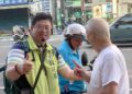 追垃圾車拜票　左楠區市議員參選人薛兆基用腳步傾聽民意