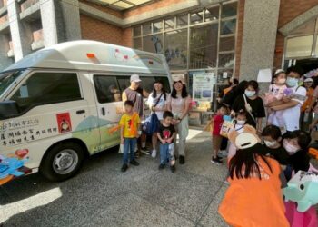 「童話狂歡節」登場 孩子化身童話主角冒險闖關 聯合社區篩檢找出慢飛天使 及早療育扭轉未來