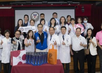 親情超越血型  兒捐肝救父  高醫突破難題血型不相容活體肝臟移植