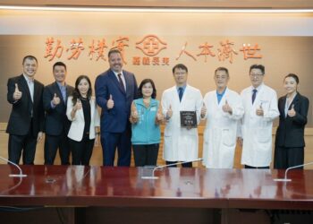 成立「達文西耳鼻喉頭頸手術示範教學中心」 嘉義長庚醫院先進手術獲國際認證