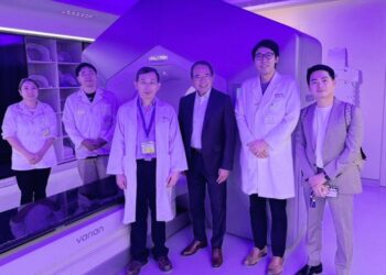 ZAP-X 精準放射手術成焦點 美國哈肯薩克癌症中心專家來訪高雄秀傳交流