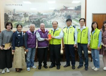 中華佛教善緣慈善會致贈獎學金 助力澎湖弱勢家庭學子向上成長