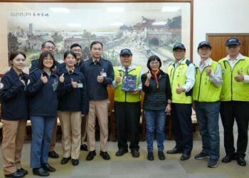 陳光復會見海軍專長訓練中心指揮官李順從 感謝國軍守護海疆培育人才