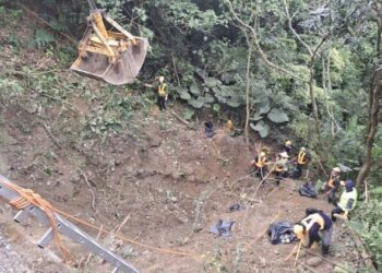 環保局漏夜清除復原偷倒點  檢警掌握犯罪集團持續偵辦