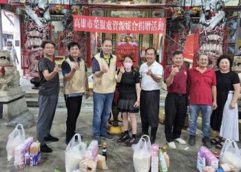 高雄市榮服處攜手王吟妃師姐愛心團隊 辦理物資接棒照顧英雄