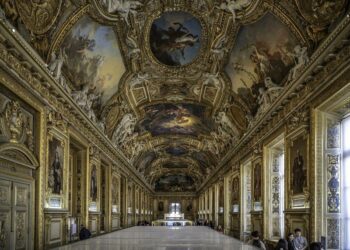 羅浮宮蒙面搶案8嫌全數落網　失竊8件珠寶仍下落不明