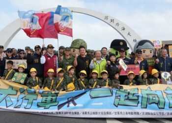 「2025澎湖大行軍」熱血啟程！ 1,500人勇闖跨海大橋 感受冬季菊島魅力