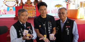 媽祖行動光明燈「亮」相！中市交通局攜手樂成宮守護行人夜間安全