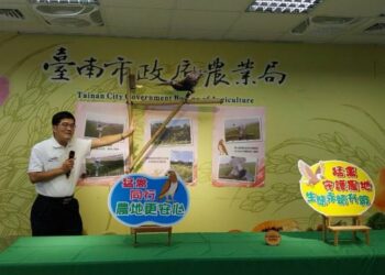 台南推動猛禽棲架生物防治