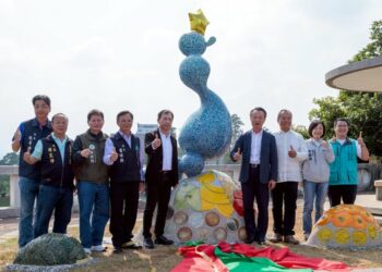 青銀世代共創家鄉記憶 嘉義仁義潭全新地標「樂山樂水」揭幕