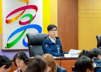 高雄聖誕生活節集結超強表演卡司 陳其邁盼結合百貨業者刺激消費