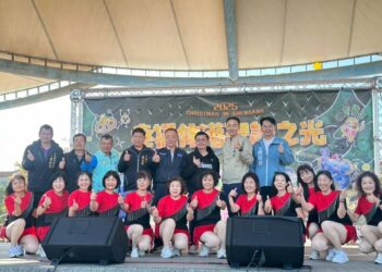 點亮幸福伸港 彰化縣議會議長謝典霖與鄉親共迎聖誕溫暖時光