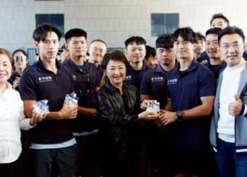 全球鋼鐵對決 12國猛將、明星同台挑戰極限爭霸百萬獎金 盧秀燕親送「幸運物」力挺台中隊