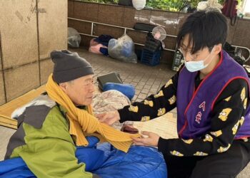 寒流急凍全台 低溫警戒拉響 人安北車緊急送暖