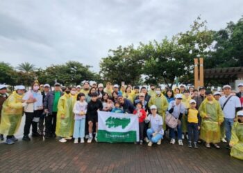 落實ESG行動　全台晶像攜手雄讚志工隊於旗津舉辦親子淨灘