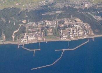 新潟縣議會通過核電重啟決議 民眾怒吼抗議、會場一度失序