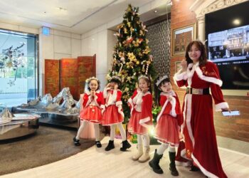 跨越百年的芬芳記憶！高雄翰品酒店攜手明星花露水 打造全台首座「有香味的聖誕樹」