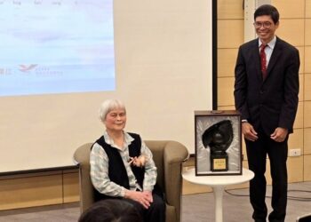 黃娟女士文學分享會暨客籍文學家文物捐贈特展開幕　    呈現客家文學生命風景