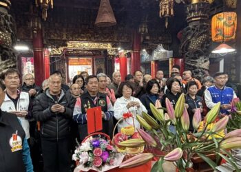 力邀「粉紅超跑」再度抵嘉贊境 嘉義市長黃敏惠率隊至苗栗縣白沙屯拱天宮參拜