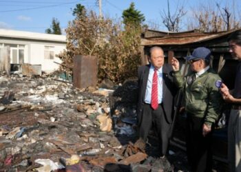 陳光復慰問「老張燒餅」受災榮民