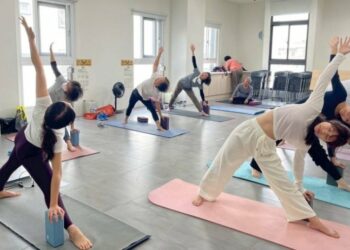 深化東高雄在地學習能量  勞工大學「全方位伸展瑜珈」旗山班正式開課