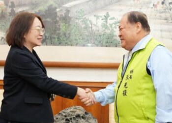 澎湖縣審計室主任莊淑美榮調辭行 陳光復肯定專業貢獻並表達祝福