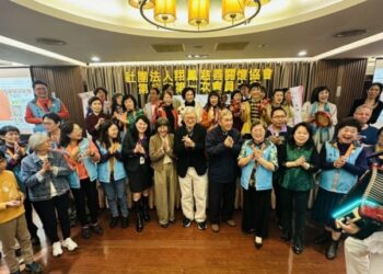 翔鳳慈善關懷協會深耕在地獲肯定  生命樹獎助學金點亮希望