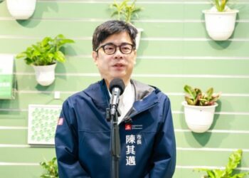 冬日氣溫不穩定 陳其邁指示持續關懷獨居長輩、街友與高風險個案 適時提供協助