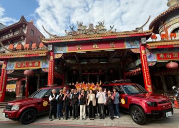 慈鳳宮捐贈消防救災指揮車暨整合式PAC救命器  攜手屏東縣政府守護縣民安全