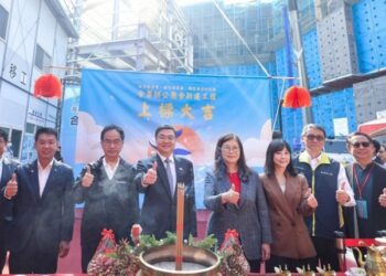 海委會合署辦公大樓上樑 卓揆期勉落實「競逐太空，探索海洋」產業發展方向