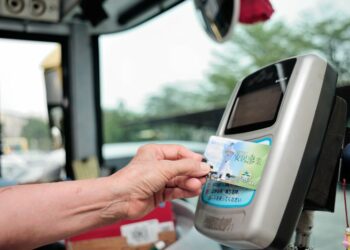 屏東縣敬老卡申請及使用率提昇