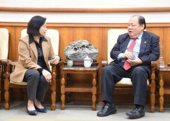 澎湖縣審計室主任高慧雅拜會　陳光復盼以審計專業協助縣府健全財務