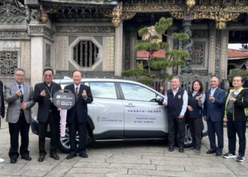 天主教失智老人基金會與龍山寺攜手 讓愛走得更遠  守護失智者每一段「行」的安全