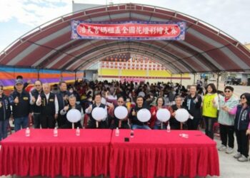梧棲浩天宮首辦媽祖盃花燈彩繪大賽吸引1500人參賽 民政局長感謝致力文化傳承