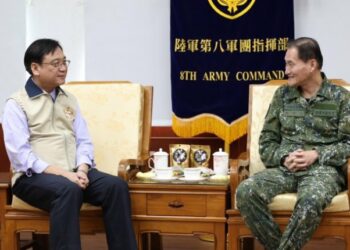 高市榮服處春節前夕拜會八軍團 強化合作交流共祈國泰民安