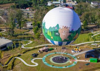 南投九九峰氦氣球組裝完成　民眾在農曆春節前就可望搭乘氦氣球欣賞九九峰地區美景