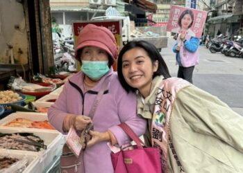 走入市場與市民互動傾聽民意 劉品妡:讓市政建設回到生活現場