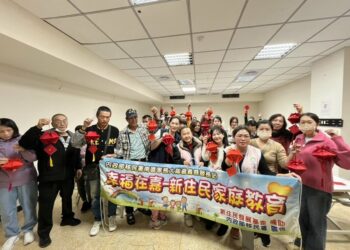新住民巧手翻轉紅包 化身年節燈籠傳遞祝福