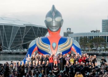 超人力霸王首度降臨高雄港  海陸雙域震撼登場  2026高雄冬日遊樂園盛大開幕