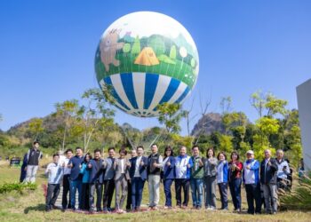 春節新亮點！浪漫又幸福！　南投氦氣球樂園試營運