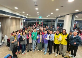 寒冬街友圍爐送暖　基隆民間團體攜手陪伴無家者迎新春